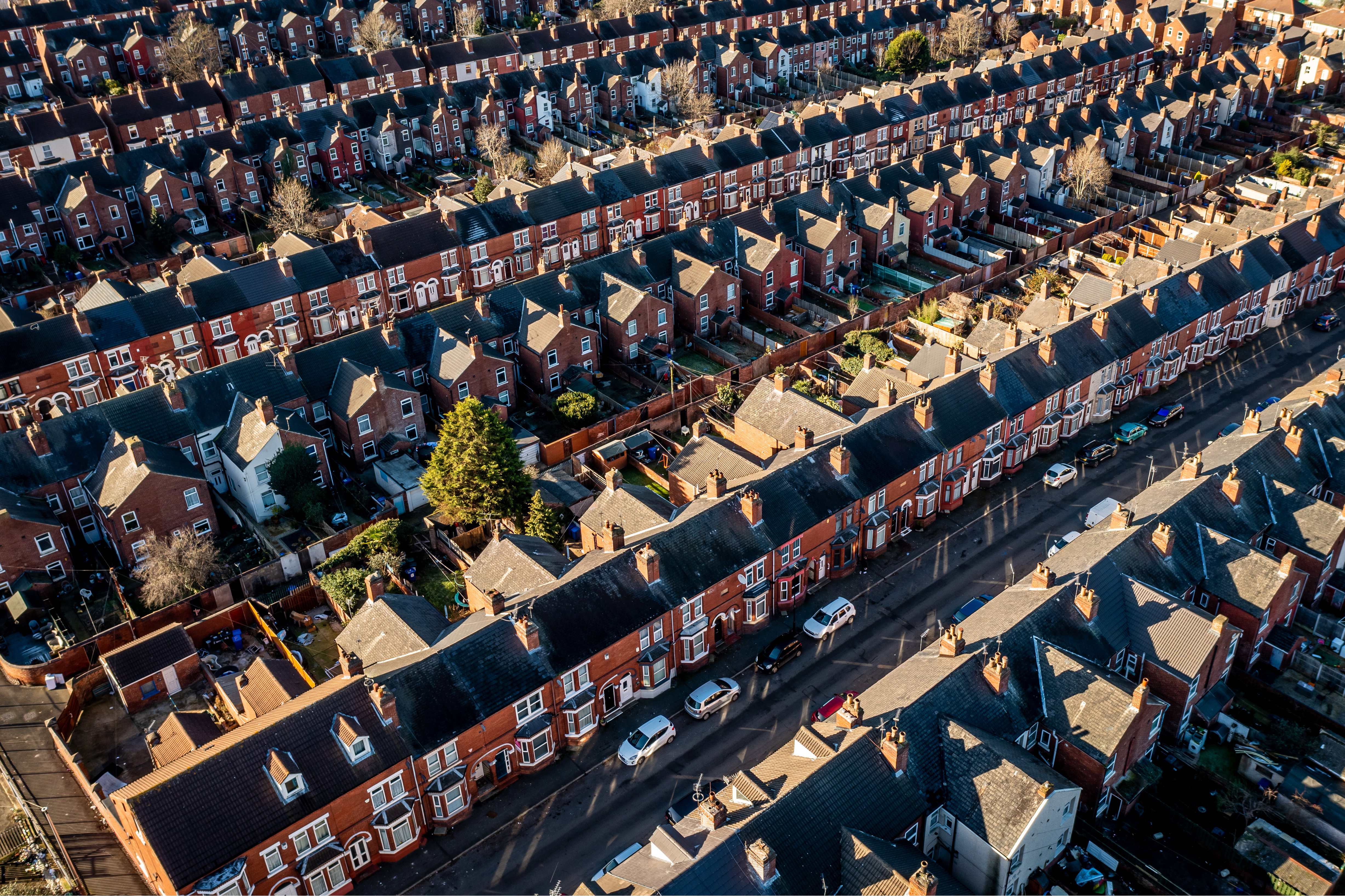 arial-photo-of-uk-houses