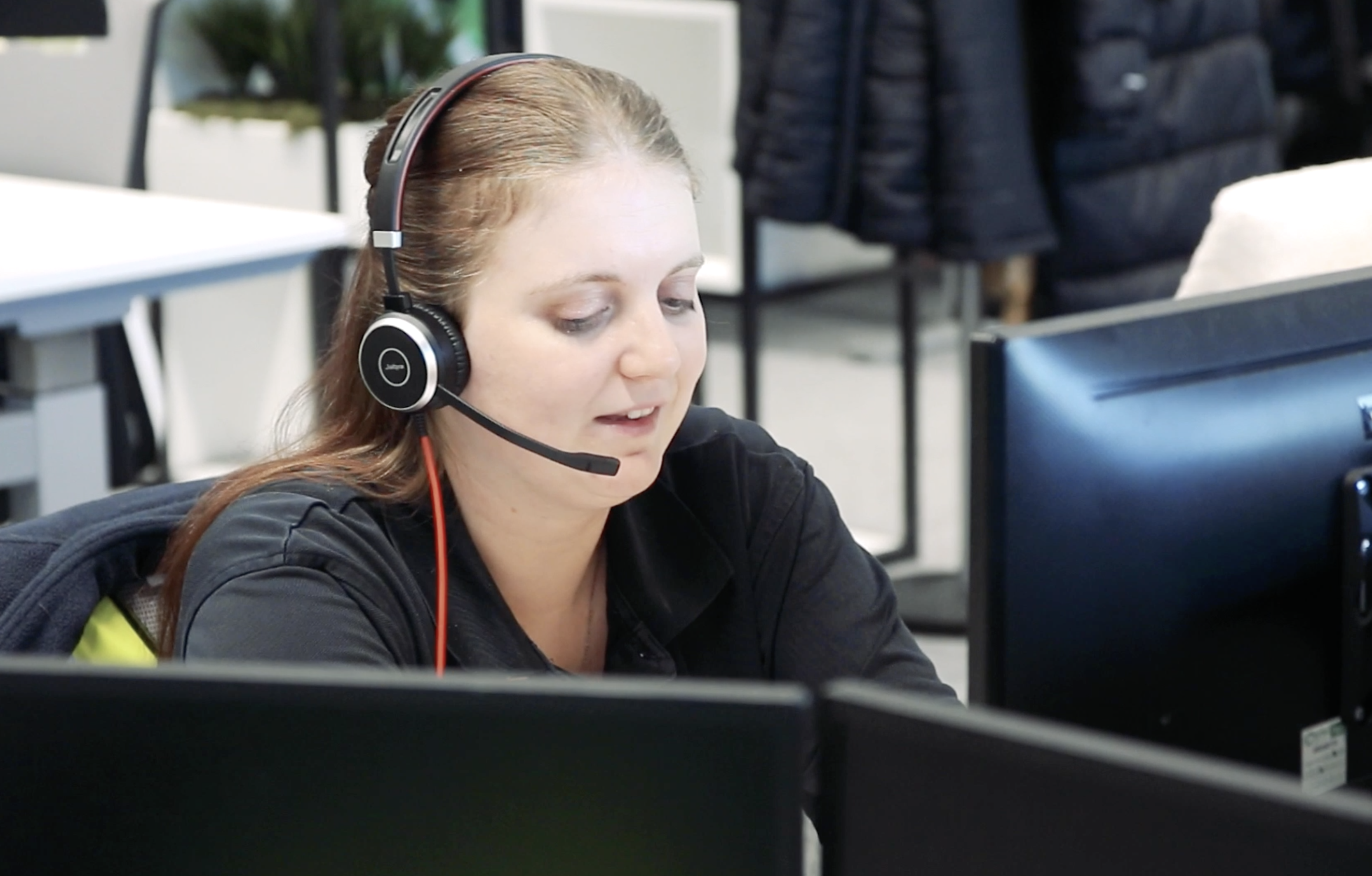 envirovent-employee-on-phone
